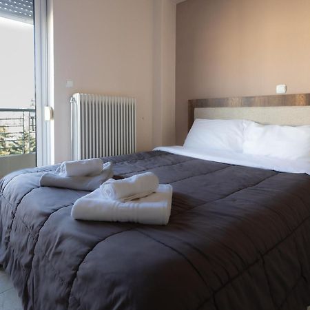 Central Apartment With Parking 라리사 외부 사진