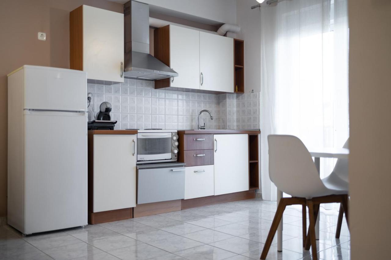 Central Apartment With Parking 라리사 외부 사진