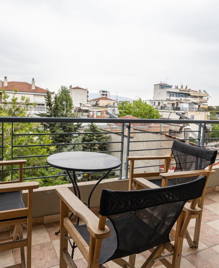 Central Apartment With Parking 라리사 외부 사진